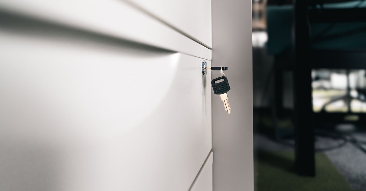 front door lock key — Indian Head Park Locksmith