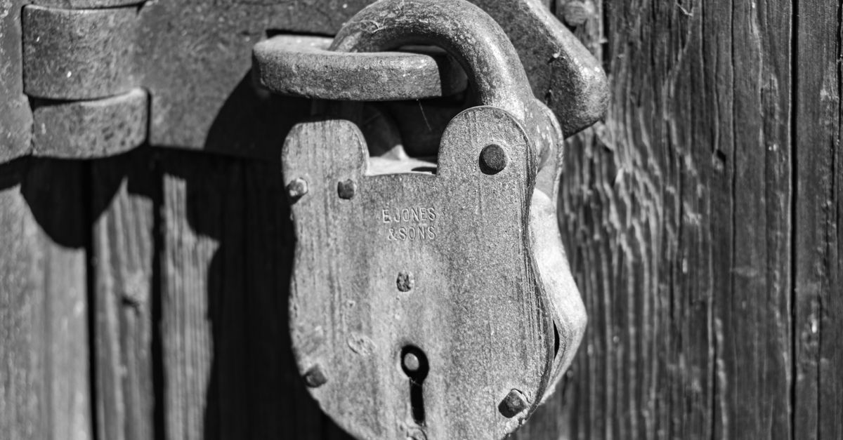 What Is a Mortise Lock and Why Older Homes Rely on Them — Indian Head Park Locksmith